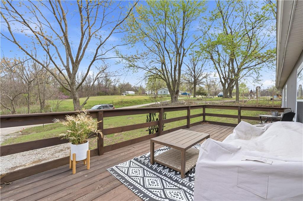 1201 Pecan Odessa, MO 64076 - Photo 6 of 34