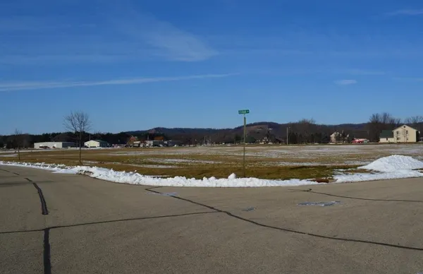 $85,900 | 49 North Westmor Spring Green, Spring Green, WI 53588