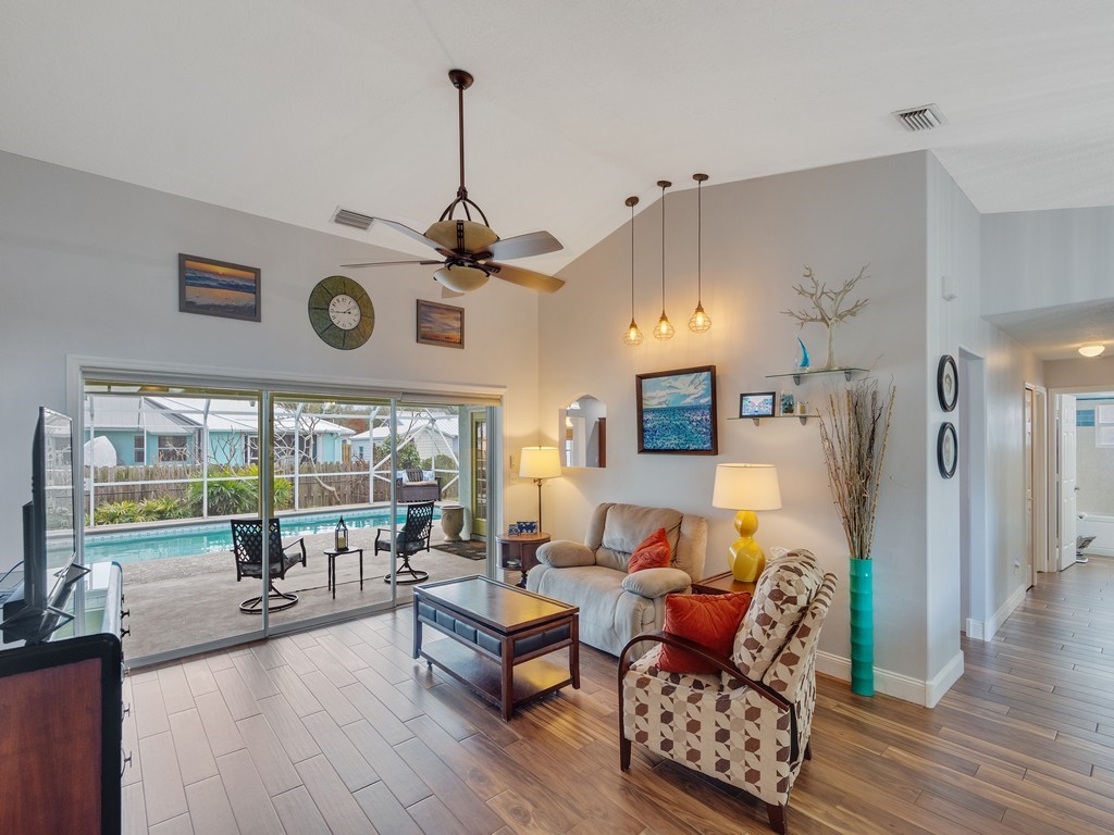 702 Helicon Terrace Sebastian, FL 32958 - Photo 5 of 36