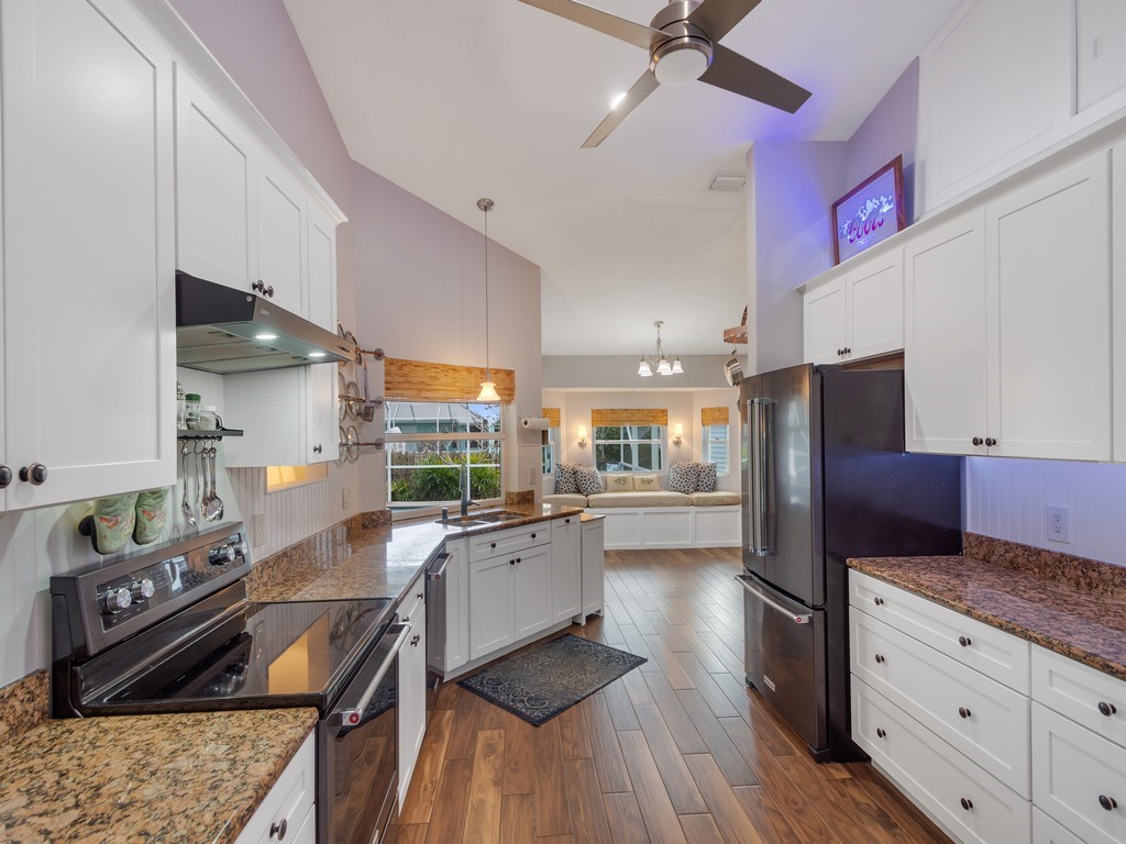 702 Helicon Terrace Sebastian, FL 32958 - Photo 10 of 36