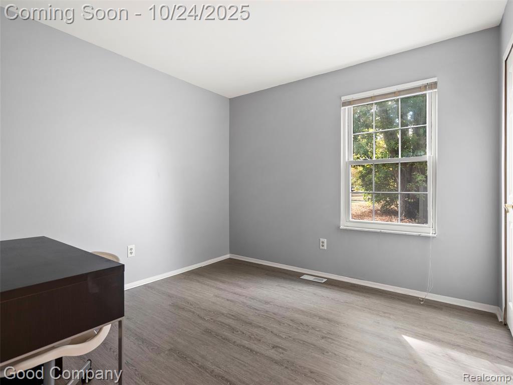 24609 Spring Lane Harrison Township, MI 48045 - Photo 12 of 25 Gallery Image 12