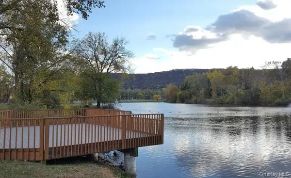 $1,900 | 20 Blauvelt Avenue, Unit 2R, West Haverstraw, NY 10993