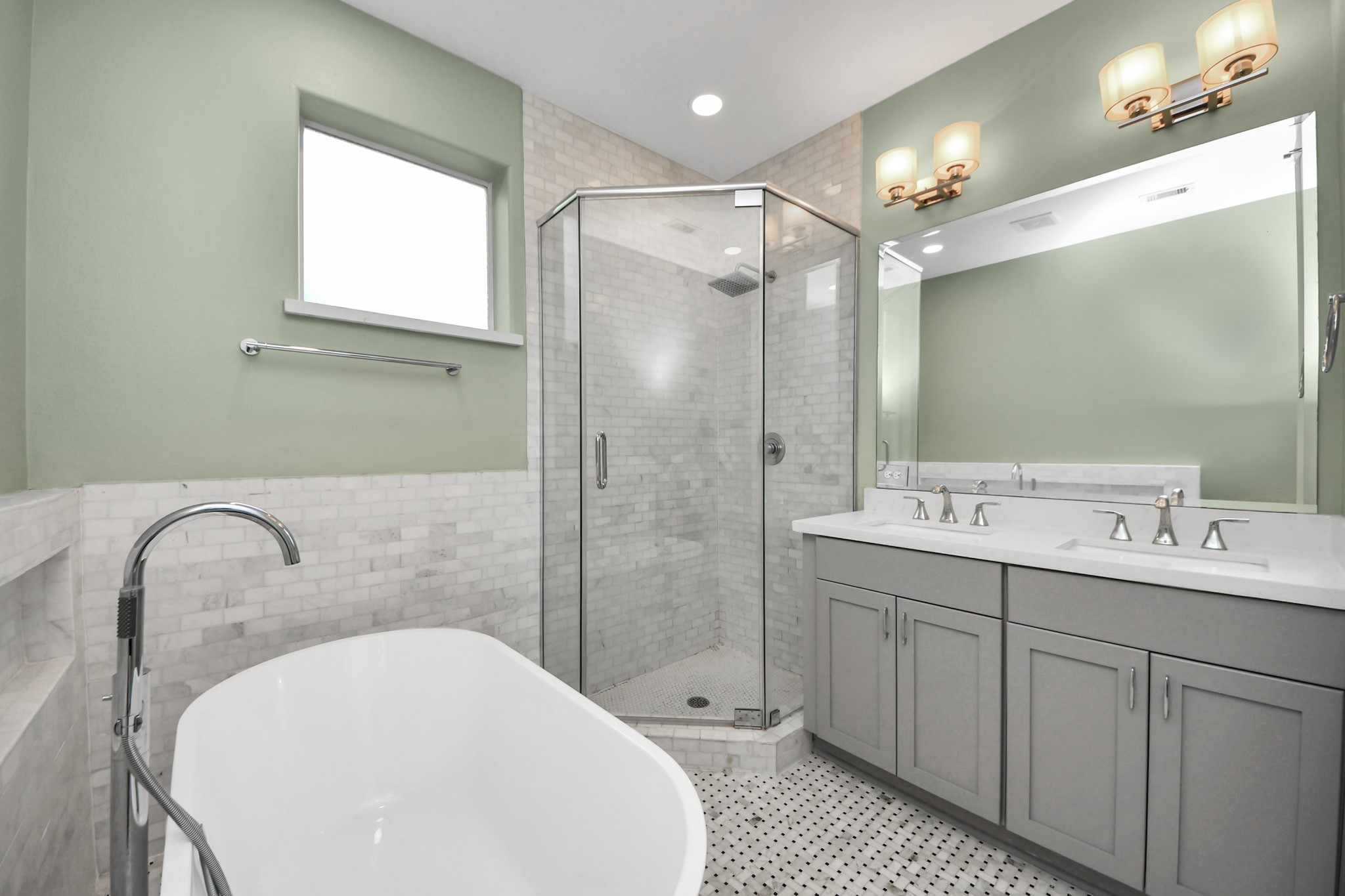 1716 Stuart Street Houston, TX 77004 - Photo 28 of 39 a bathroom with a sink a toilet and shower