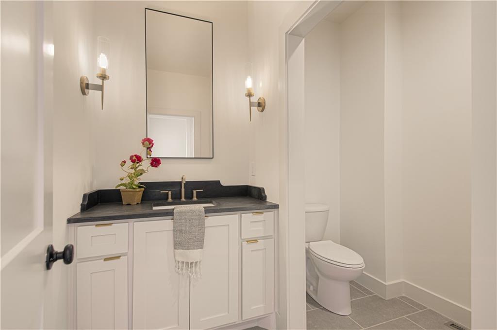 2150 Northwest Scenic View Drive Riverside, MO 64150 - Photo 23 of 33