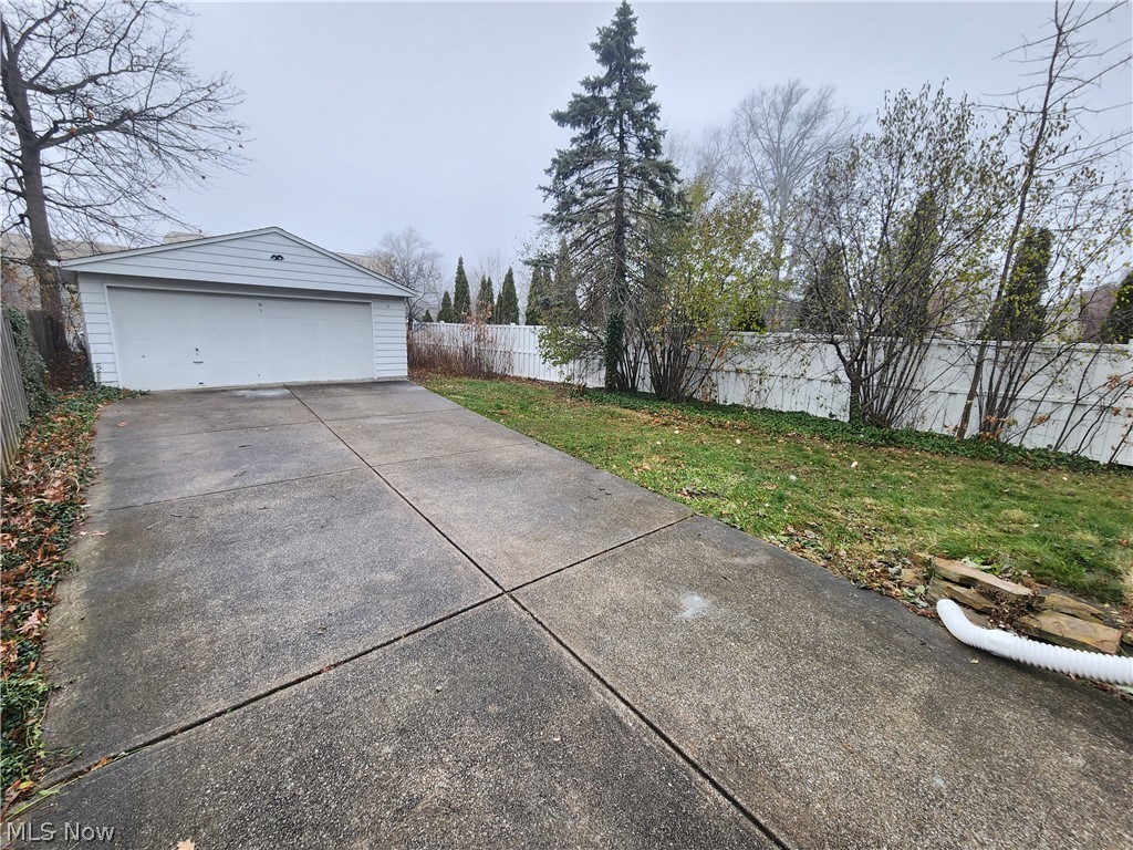 1238 Webb Road Lakewood, OH 44107 - Photo 33 of 33