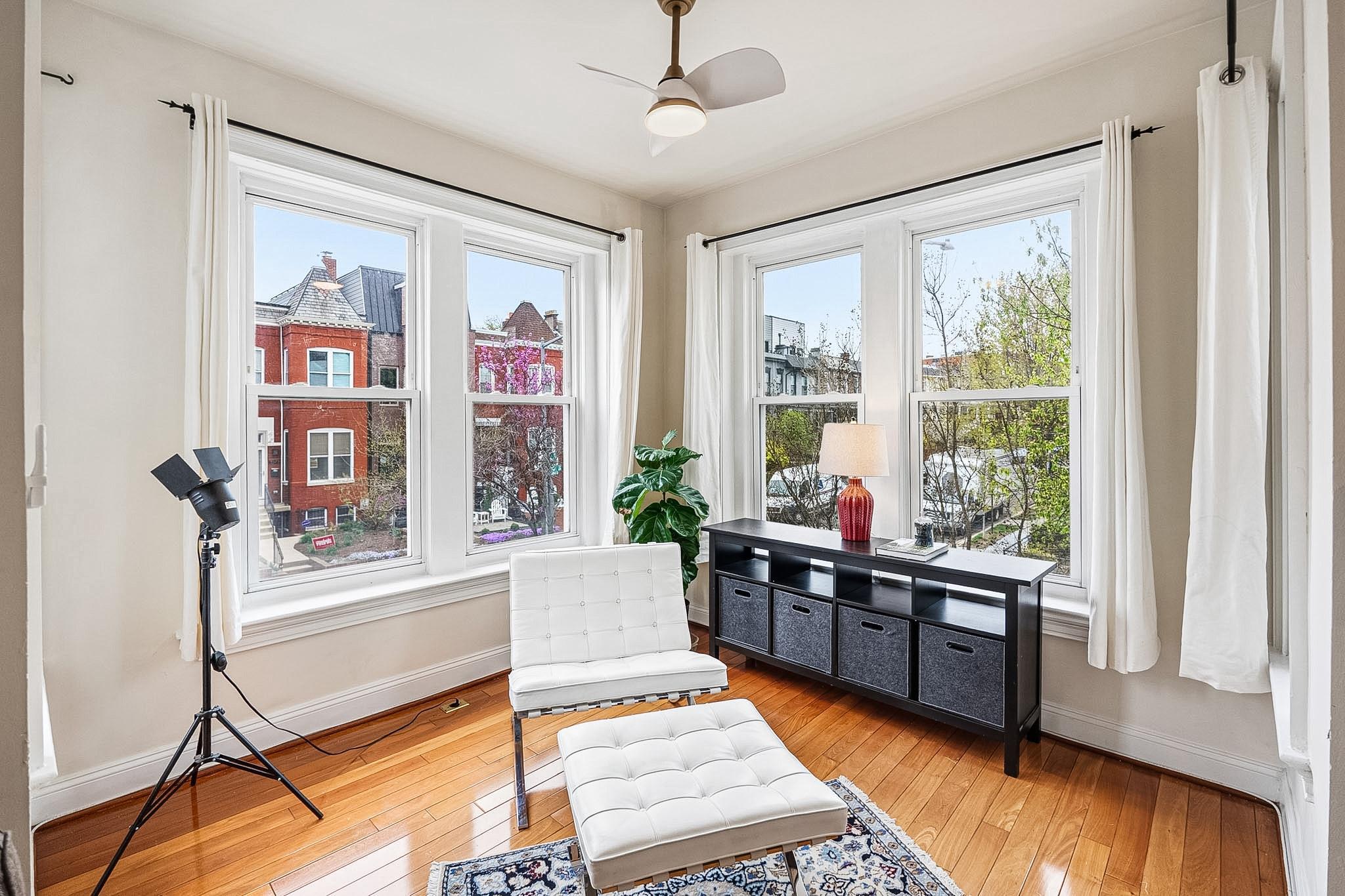 3600 10th Street Northwest, Unit B Washington, DC 20010 - Photo 20 of 27 Bright living room alcove