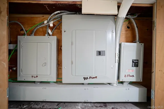 a view of walk in closet with cabinet