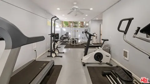 $799,000 | 330 South Barrington Avenue, Unit 307, Los Angeles, CA 90049