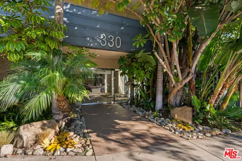 $799,000 | 330 South Barrington Avenue, Unit 307, Los Angeles, CA 90049