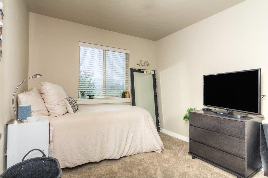 3443 Southwest 28th Street Redmond, OR 97756 - Photo 17 of 23 16