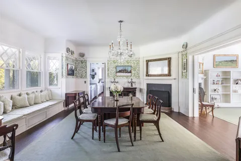 a view of a livingroom with furniture window and outside view