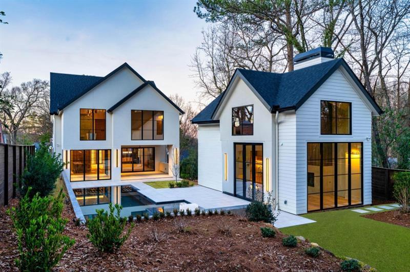 843 Yorkshire Road Northeast Atlanta, GA 30306 - Photo 3 of 62 Gallery Image 3