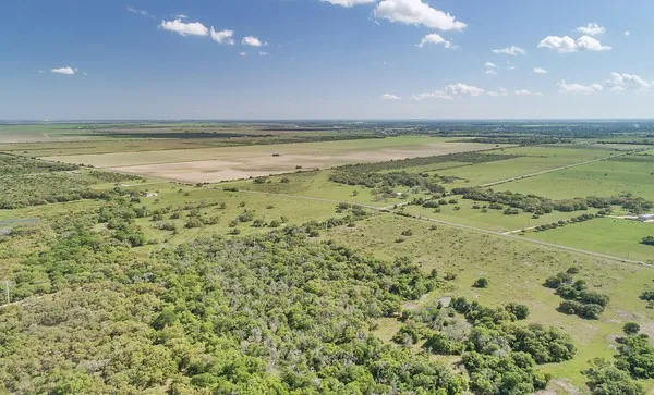 $249,483 | 2 Farm Market 530 Edna Tx 77957, Edna, TX 77957
