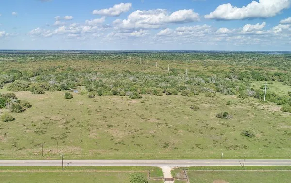 $249,483 | 2 Farm Market 530 Edna Tx 77957, Edna, TX 77957