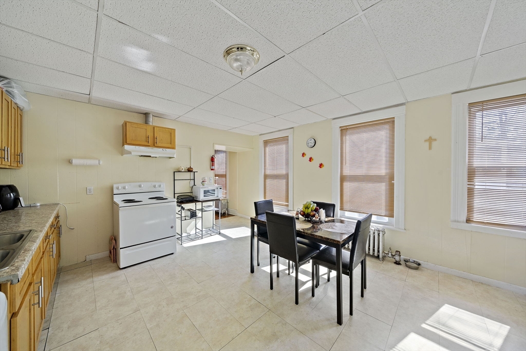 45 May Street Worcester, MA 01610 - Photo 13 of 31