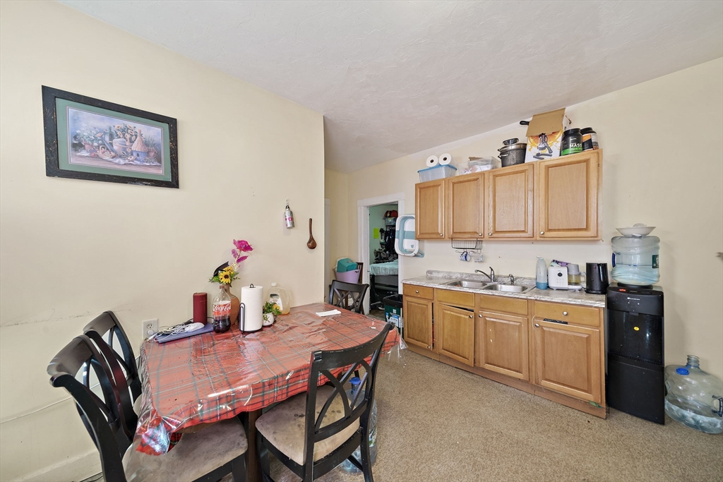 45 May Street Worcester, MA 01610 - Photo 2 of 31