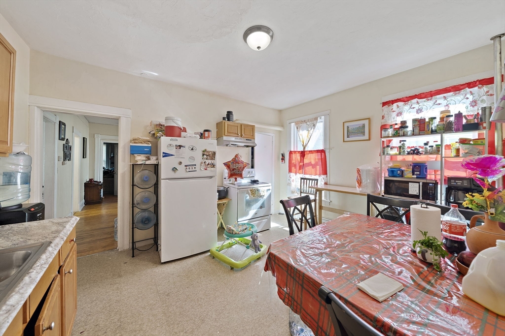 45 May Street Worcester, MA 01610 - Photo 4 of 31