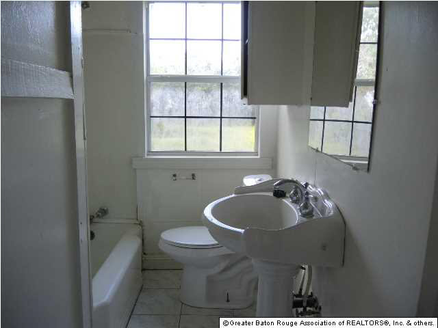 2351 Ralph Street Baton Rouge, LA 70805 - Photo 8 of 10 Gallery Image 8
