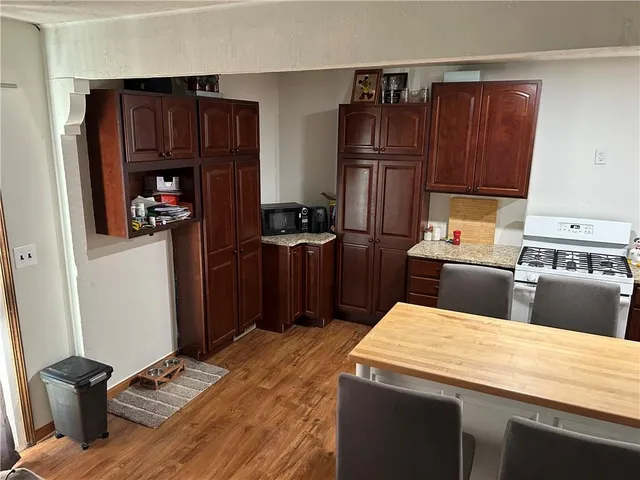 $244,900 | 2916 Northwest Chelsea Place, Blue Springs, MO 64015