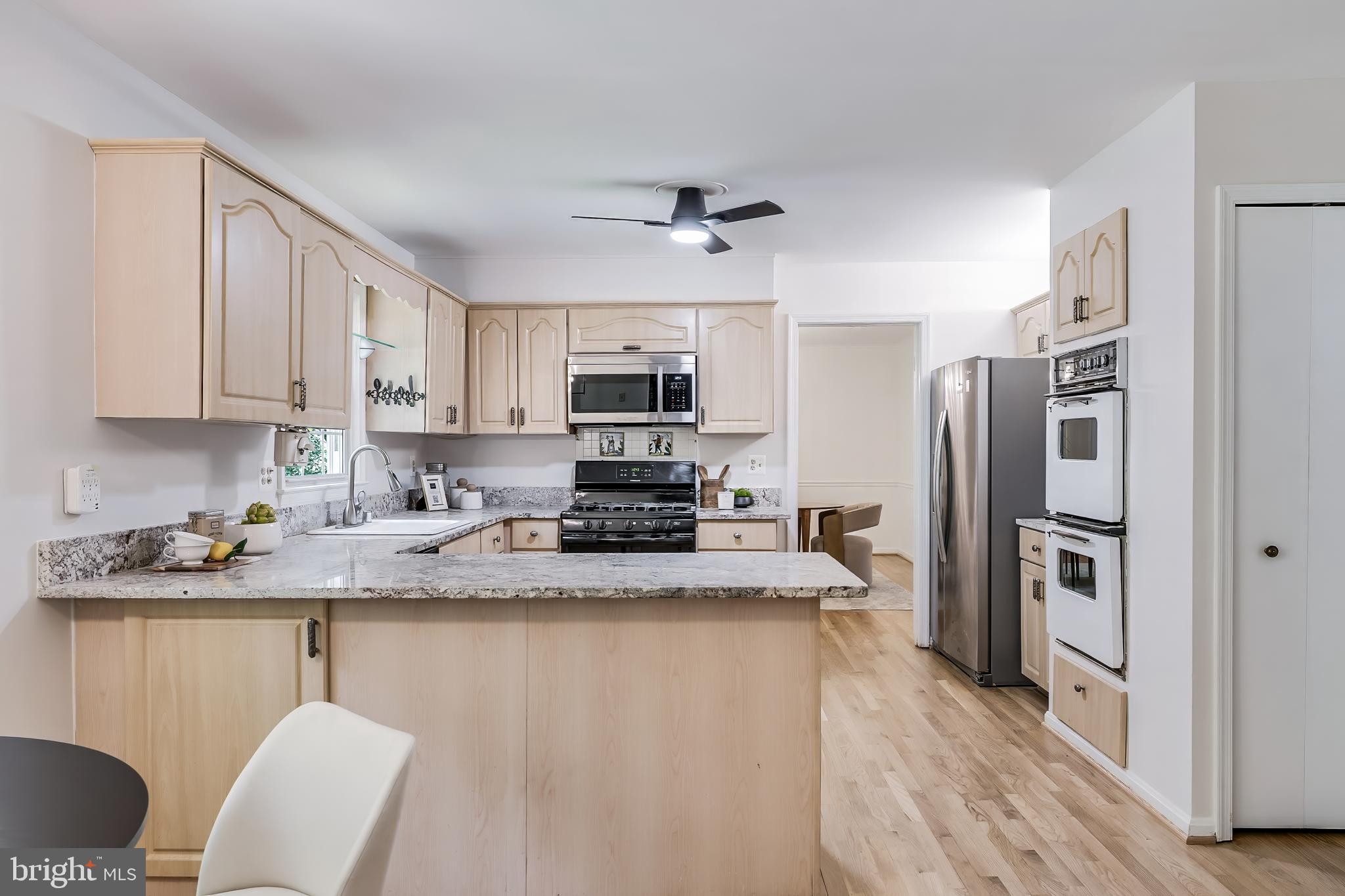 11488 Bingham Terrace Reston, VA 20191 - Photo 17 of 59