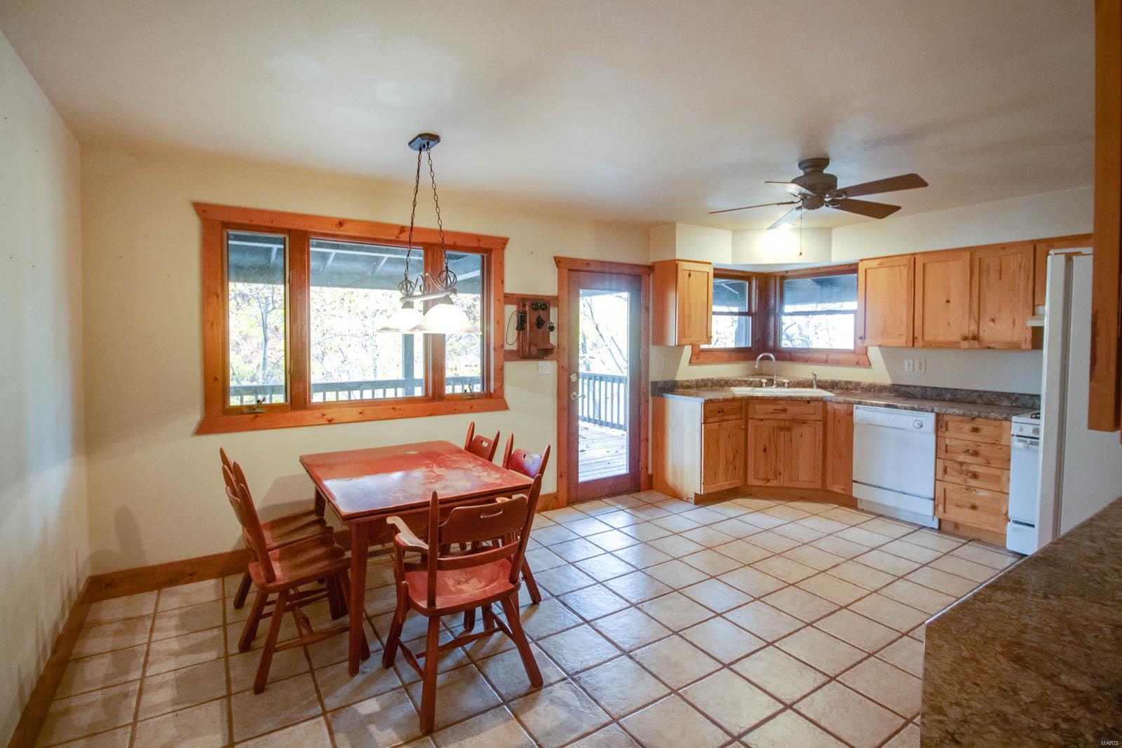 5511 Loop Road Dorsey, IL 62021 - Photo 12 of 65