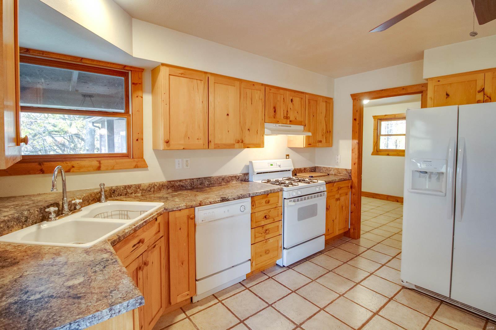 5511 Loop Road Dorsey, IL 62021 - Photo 14 of 65