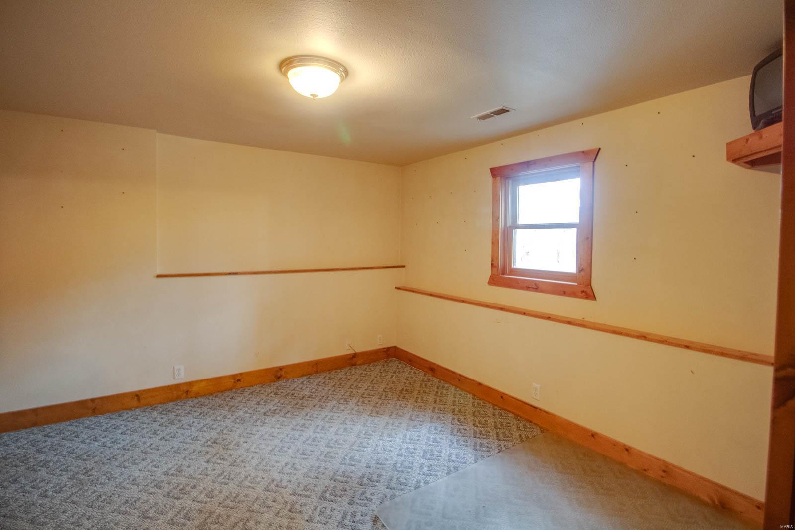 5511 Loop Road Dorsey, IL 62021 - Photo 37 of 65