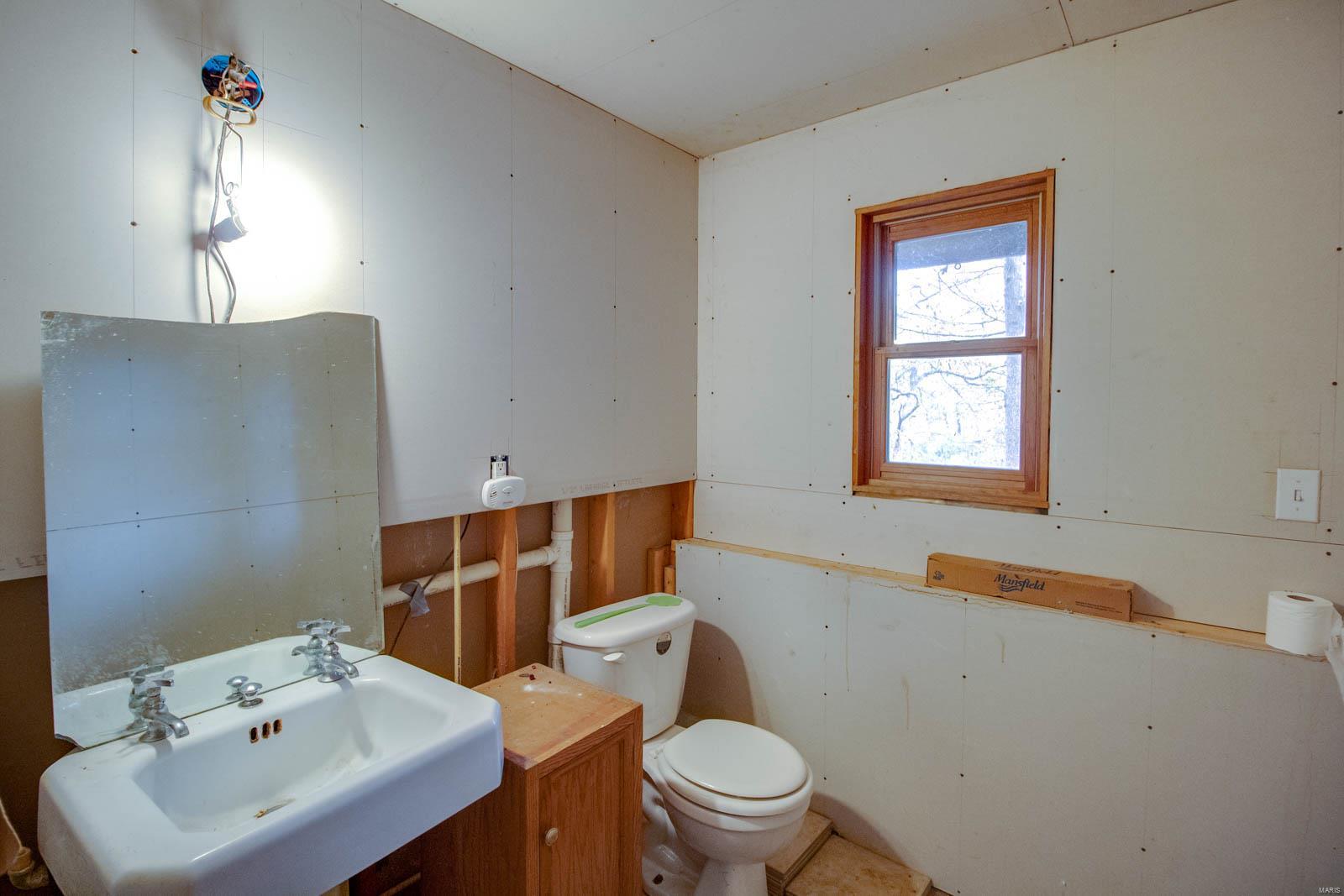 5511 Loop Road Dorsey, IL 62021 - Photo 39 of 65