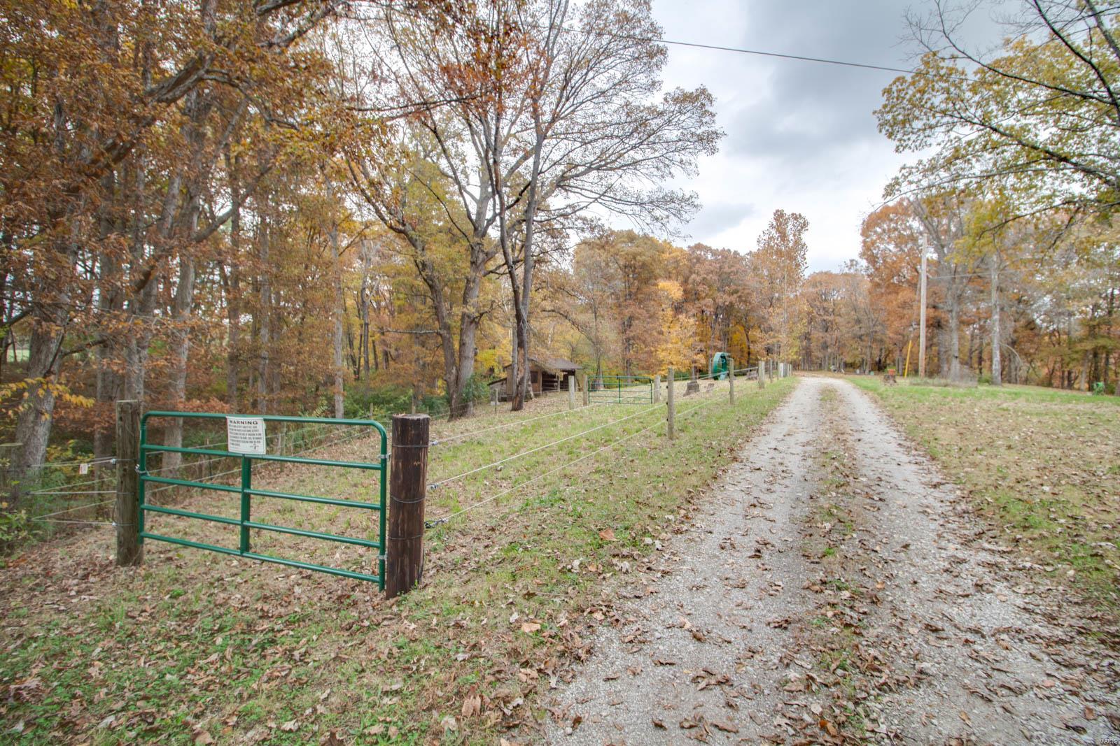 5511 Loop Road Dorsey, IL 62021 - Photo 53 of 65