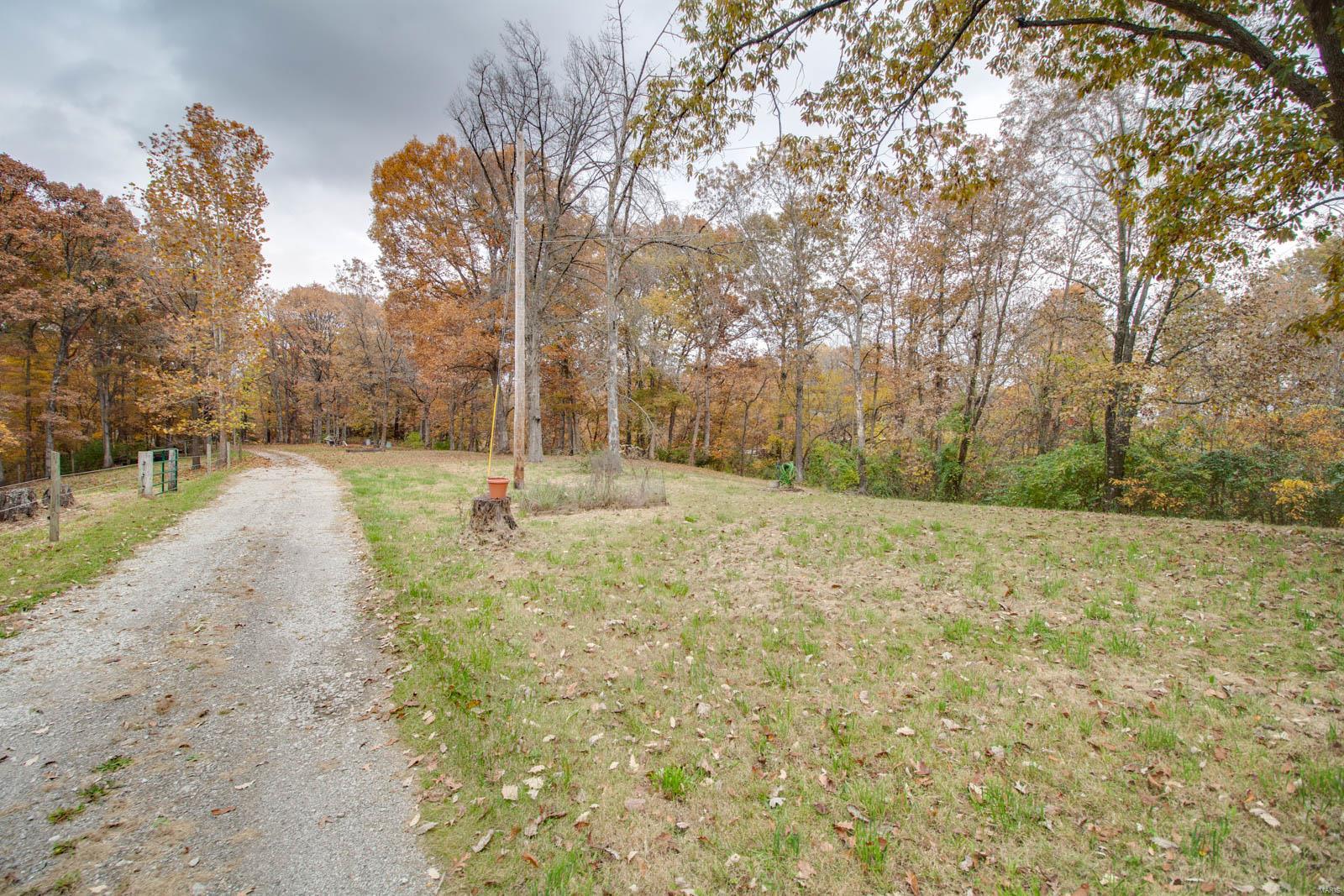 5511 Loop Road Dorsey, IL 62021 - Photo 54 of 65