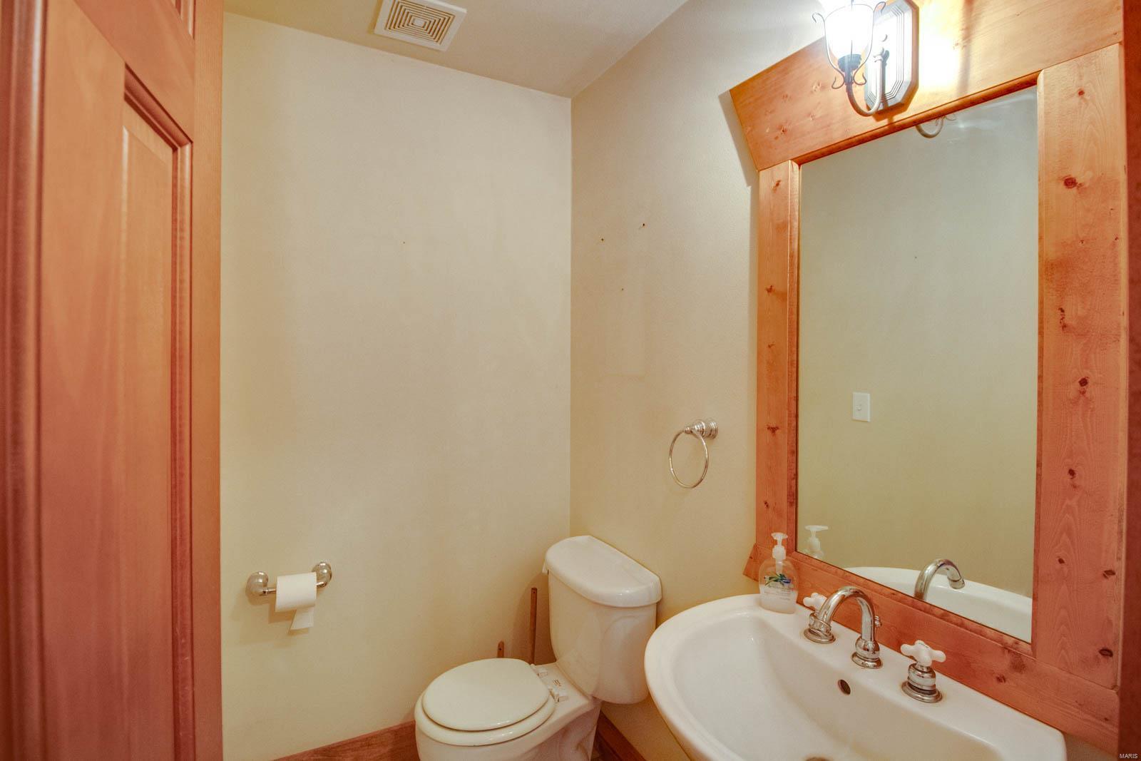 5511 Loop Road Dorsey, IL 62021 - Photo 9 of 65