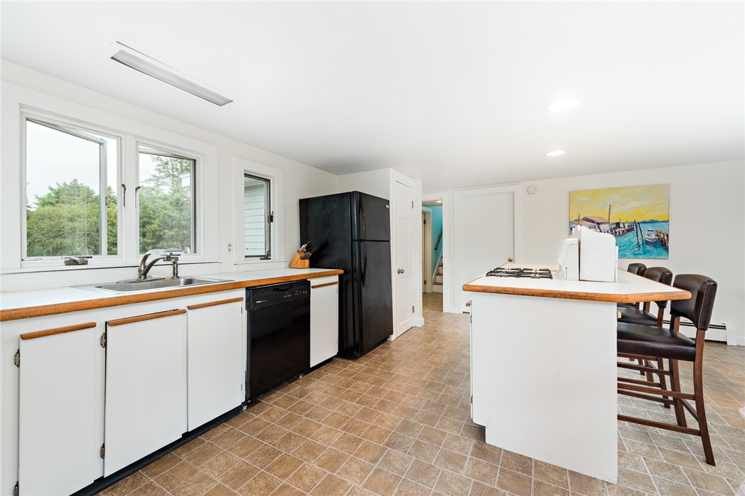 40 Grays Point Road Charlestown, RI 02813 - Photo 15 of 28