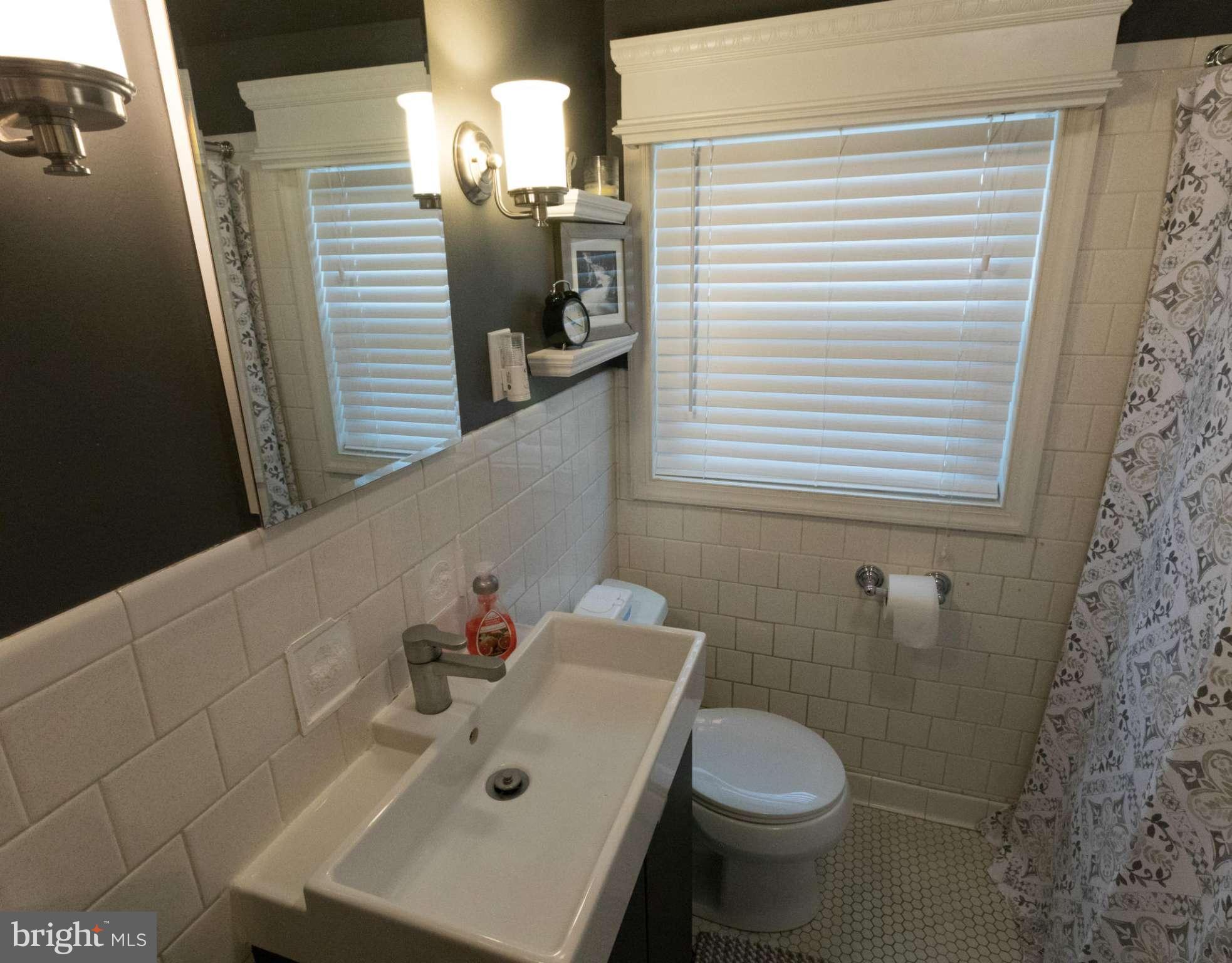2741 Kirkleigh Road Baltimore, MD 21222 - Photo 22 of 29 Full Bath