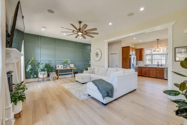 $750,000 | 2338 Edinburgh Channel Road, Kingsport, TN 37664