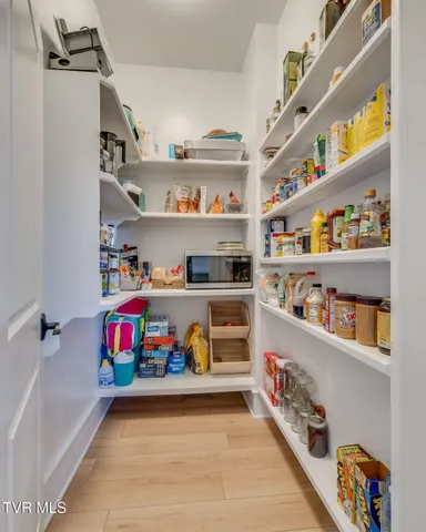 $750,000 | 2338 Edinburgh Channel Road, Kingsport, TN 37664