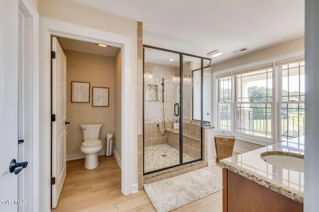 $750,000 | 2338 Edinburgh Channel Road, Kingsport, TN 37664