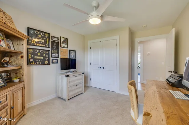 $750,000 | 2338 Edinburgh Channel Road, Kingsport, TN 37664