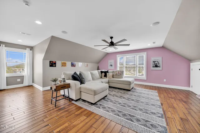 $750,000 | 2338 Edinburgh Channel Road, Kingsport, TN 37664