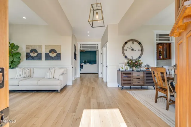 $750,000 | 2338 Edinburgh Channel Road, Kingsport, TN 37664