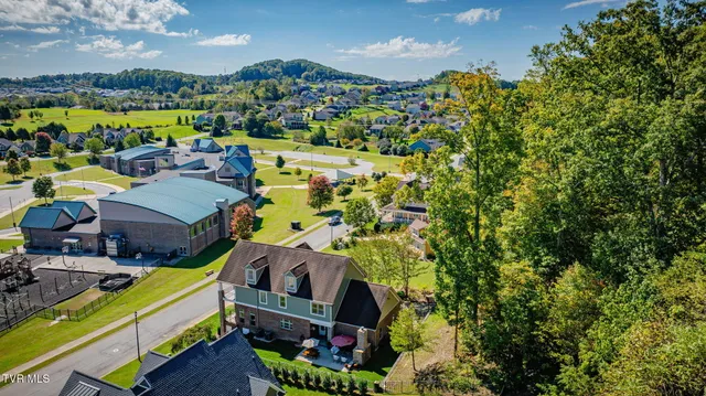 $750,000 | 2338 Edinburgh Channel Road, Kingsport, TN 37664