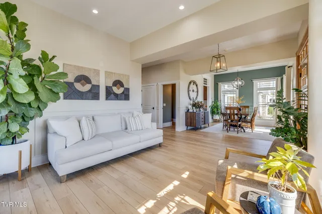 $750,000 | 2338 Edinburgh Channel Road, Kingsport, TN 37664