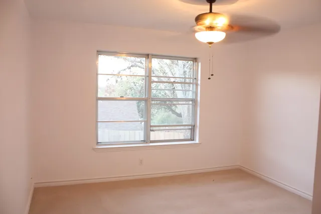 $1,950 | 1316 Carol Ann Drive, Kerrville, TX 78028