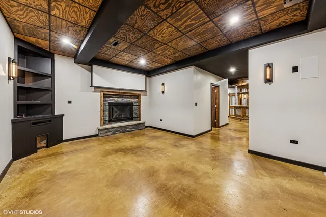 $899,999 | 8610 Steeple Court, Spring Grove, IL 60081