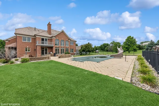 $899,999 | 8610 Steeple Court, Spring Grove, IL 60081