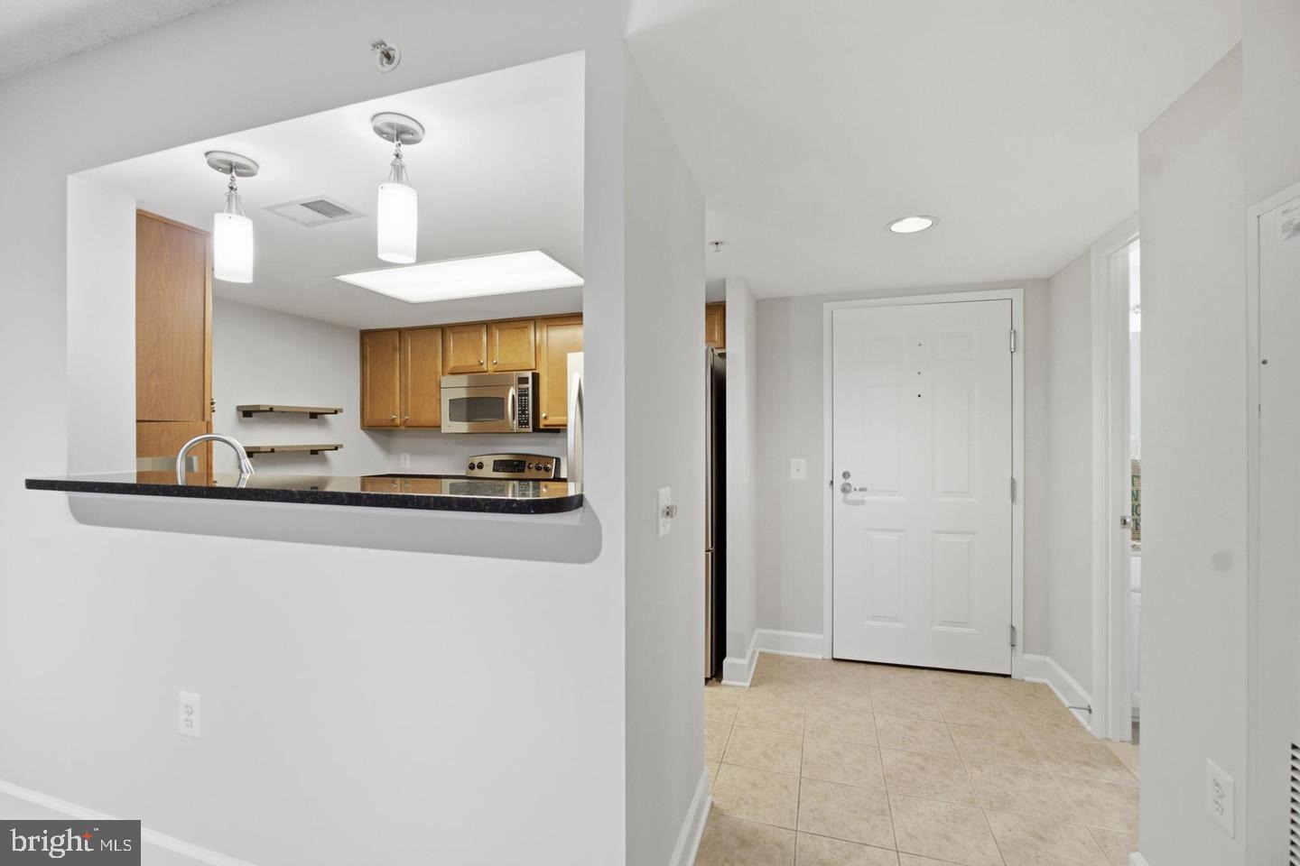 11800 Sunset Hills Road, Unit 202 Reston, VA 20190 - Photo 6 of 62 Foyer