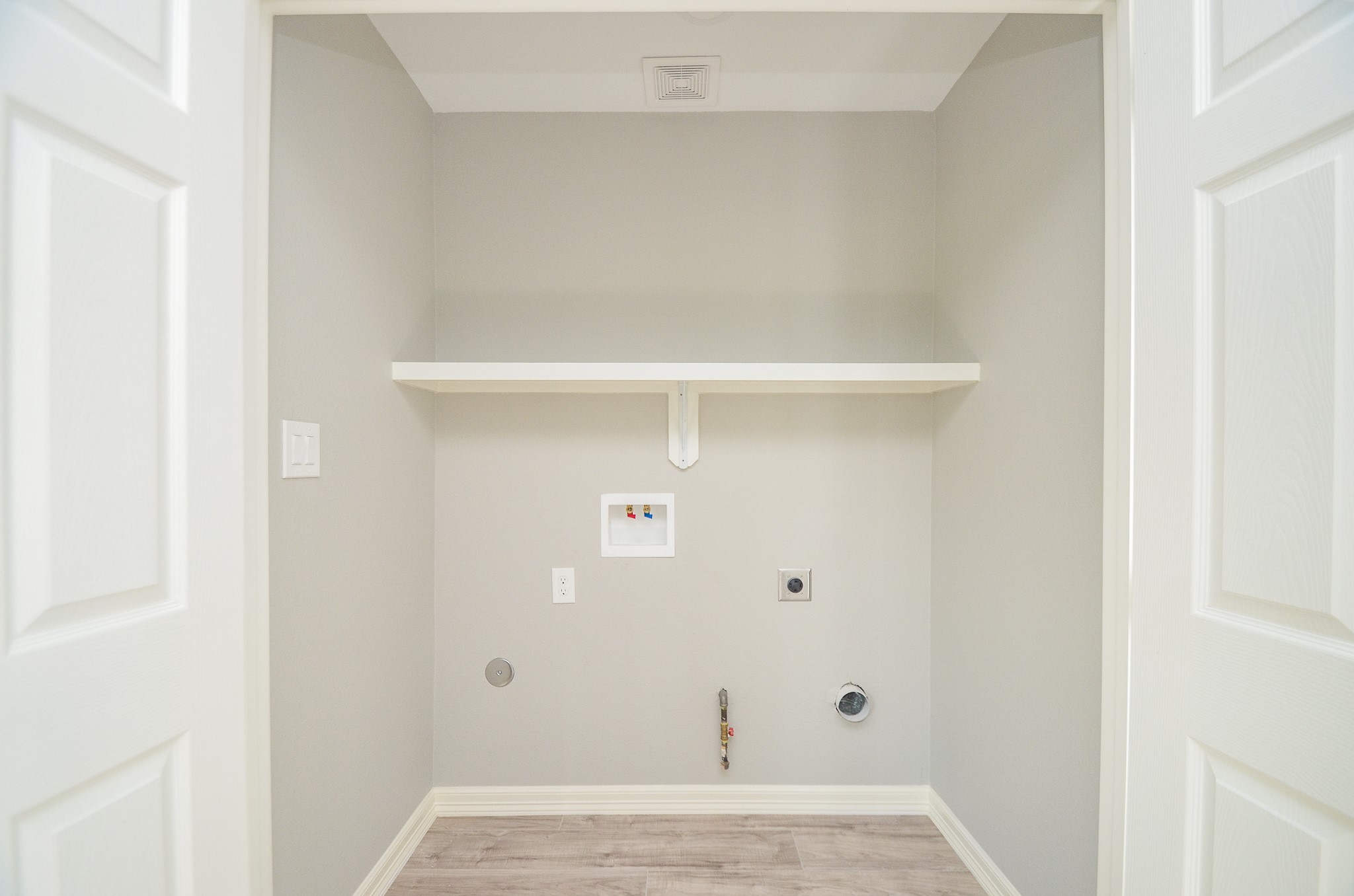 6114 Wedgefield Street Houston, TX 77028 - Photo 32 of 32 a view of small space