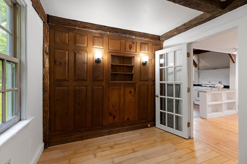 722 Belgrade Road Mount Vernon, ME 04352 - Photo 36 of 119 PRIMARY BEDROOM CLOSET/SITING AREA