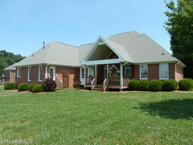 2213 Brigham Road Greensboro, NC 27409 - Photo 3 of 16 Exterior Back.