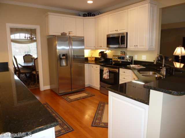 2213 Brigham Road Greensboro, NC 27409 - Photo 9 of 16 Kitchen.