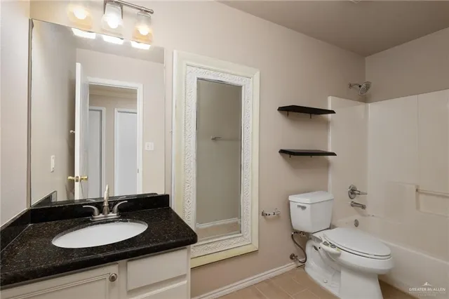 $2,000 | 2117 Andrea Avenue, Edinburg, TX 78539